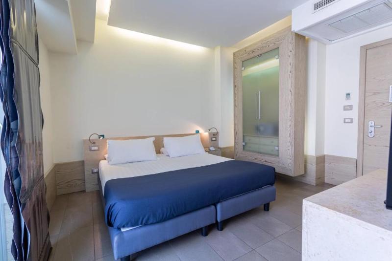 اتاق استاندارد با بالکن, Smy Aran Blu Roma Mare