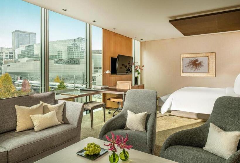 Полулюкс Кровать Кинг, Four Seasons Hotel Tokyo At Marunouchi