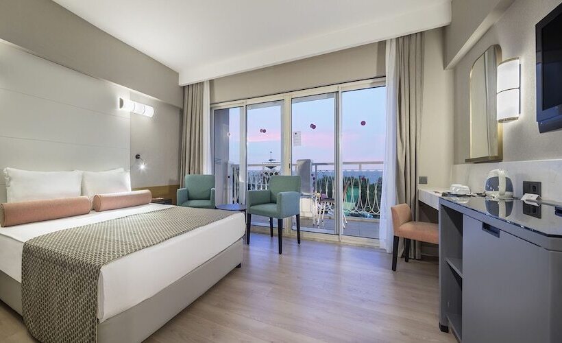 Семейный Номер Боковой Вид на Море, Trendy Aspendos Beach