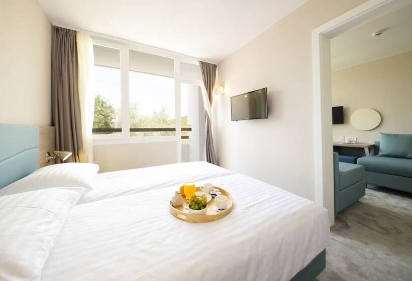 Семейный Номер, Aminess Port9 Hotel