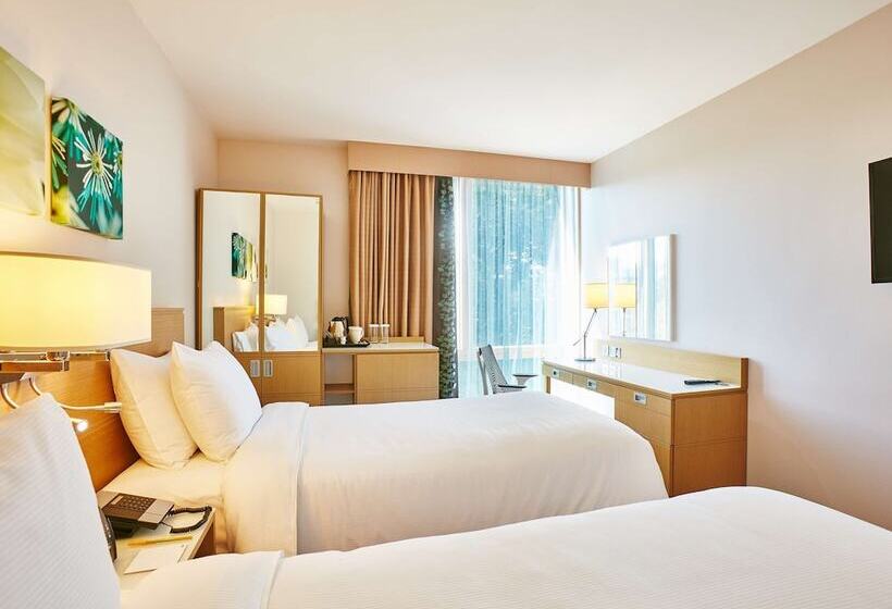 Номер Стандарт, Hilton Garden Inn Birmingham Brindleyplace