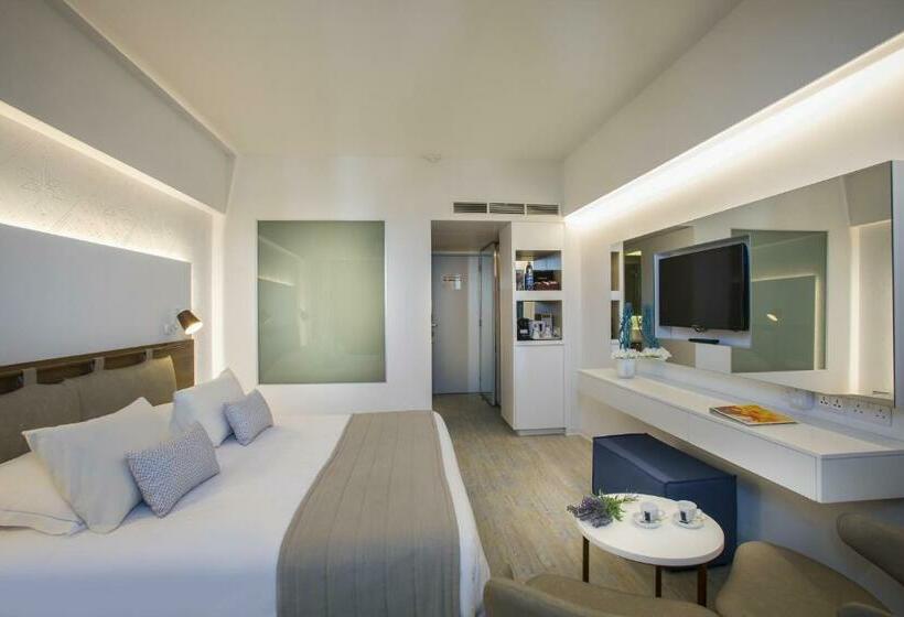 اتاق سوپریور با چشم‌انداز جانبی دریا, Lordos Beach Hotel & Spa