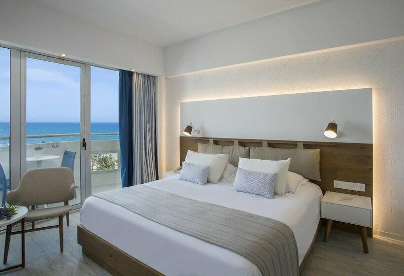 اتاق سوپریور با چشم‌انداز جانبی دریا, Lordos Beach Hotel & Spa