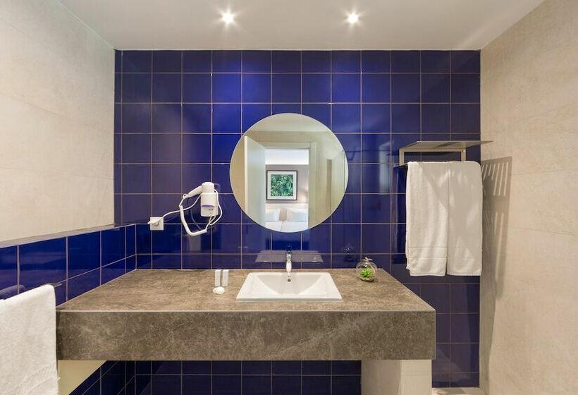 Семейный Номер Базовый, Ap Adriana Beach Resort