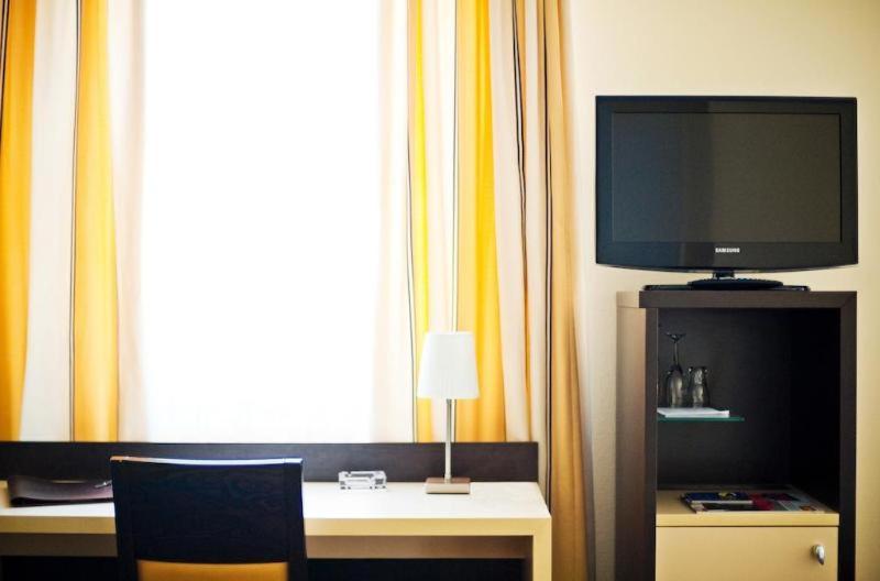 اتاق استاندارد, Bristol Hotel   Frankfurt City