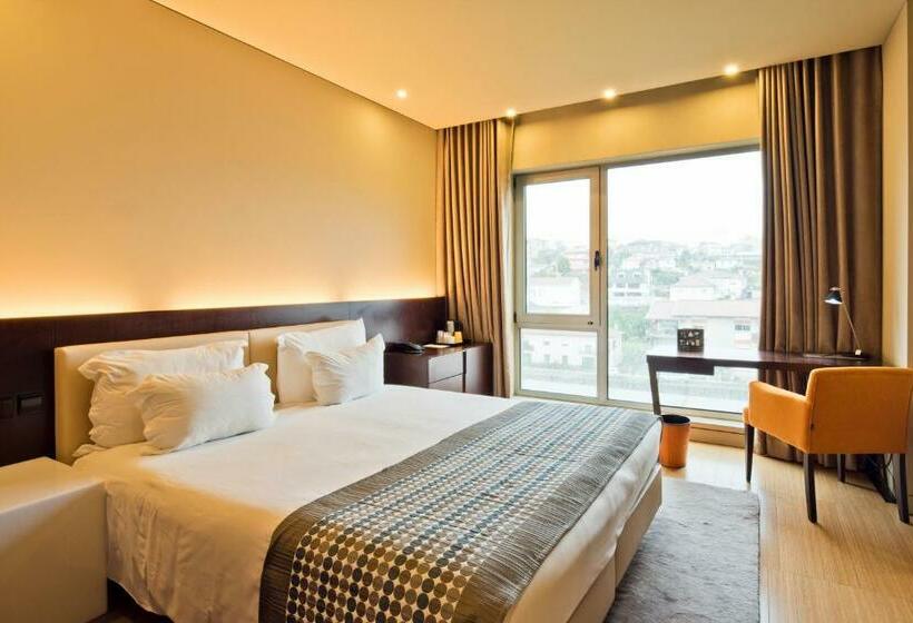 اتاق استاندارد, Golden Tulip Sao Joao Da Madeira