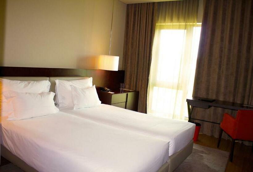 اتاق استاندارد, Golden Tulip Sao Joao Da Madeira