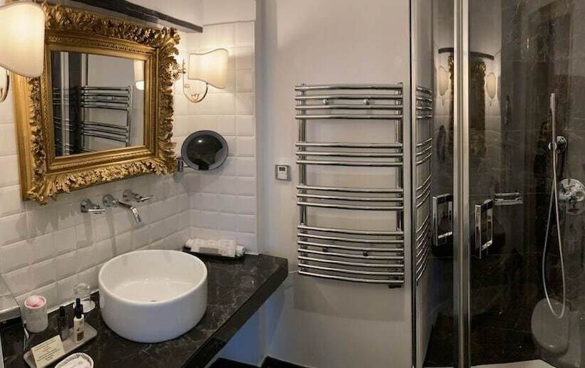 Номер Стандарт, Hôtel La Villa Eugene
