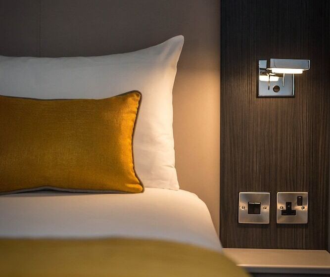 스탠다드 트리플 룸, Maldron Hotel Smithfield Dublin City
