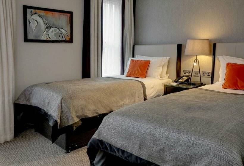 Номер Superior, Ten Hill Place