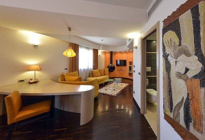 سوییت سوپریور, Grand Hotel Olimpo