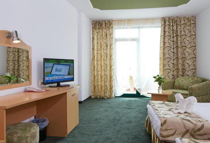 غرفة قياسية مزوَّدة بشُرفة, Mena Palace Hotel   All Inclusive