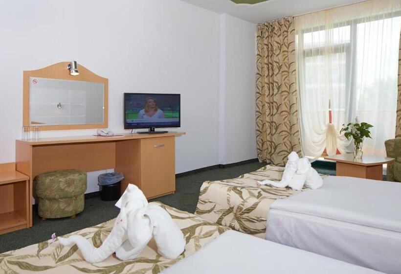 غرفة قياسية مزوَّدة بشُرفة, Mena Palace Hotel   All Inclusive