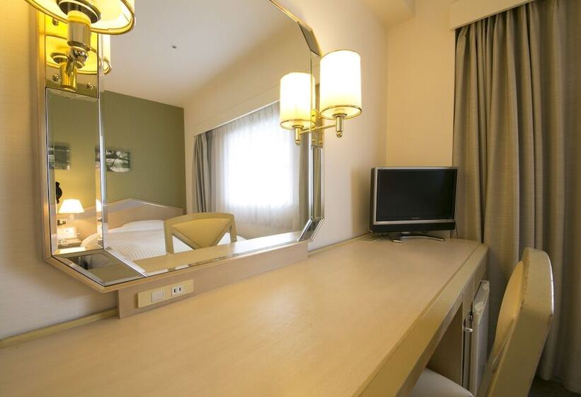 Номер Стандарт, Shin Osaka Washington Hotel Plaza