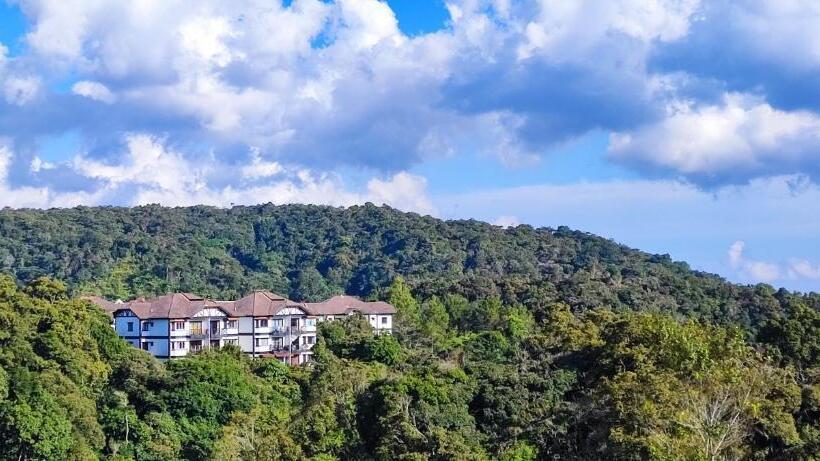 اتاق استاندارد سه نفره, Cameron Highlands Resort