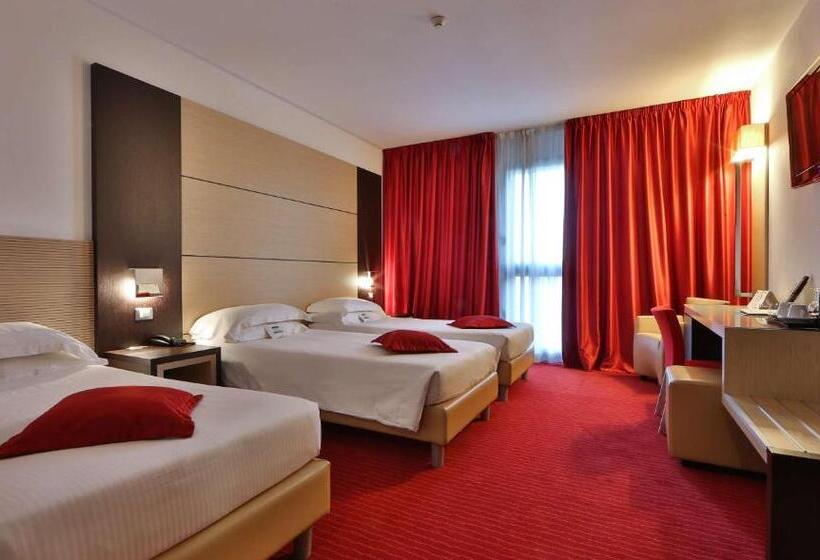اتاق راحتی سه تخته, Best Western Plus Hotel Galileo Padova