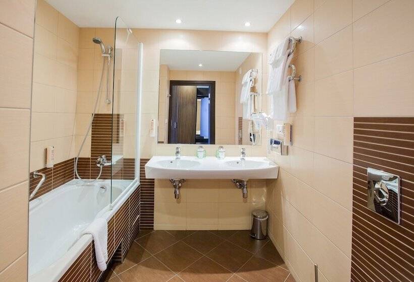 Номер Стандарт Индивидуальный, Qubus Hotel łódź