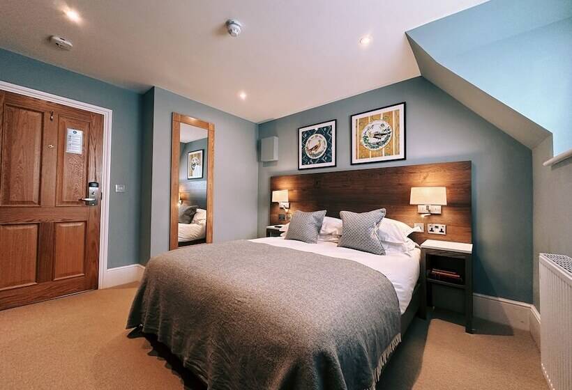 Номер Стандарт, The Georgian, Haslemere, Surrey
