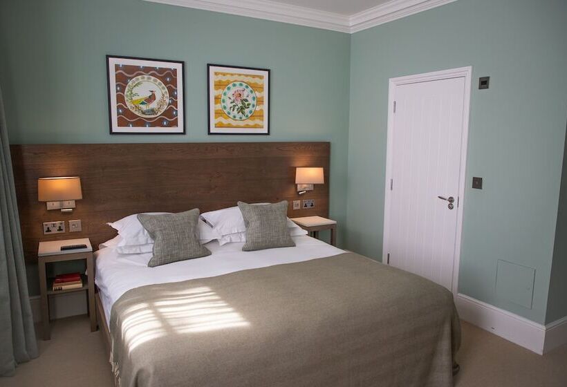 Номер Стандарт, The Georgian, Haslemere, Surrey