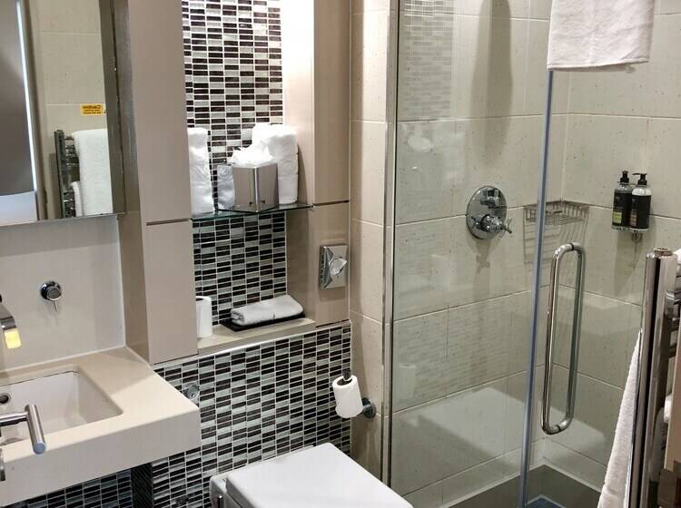 اتاق سوپریور, The Continental Hotel Heathrow