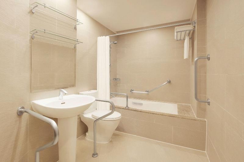 스탠다드 룸, Four Points By Sheraton Shanghai, Pudong