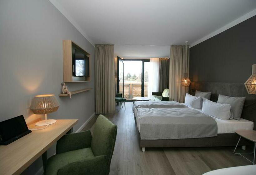 Полулюкс с Балконом, Landhotel Rittmeister & Kräuter Spa Adults Only