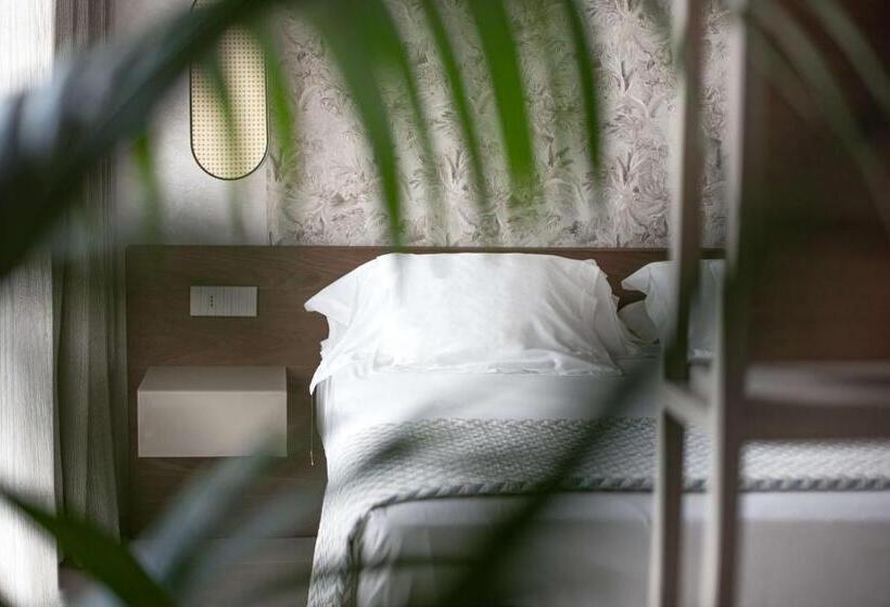 Полулюкс Кровать Квин, Globus, Sure Hotel Collection By Best Western