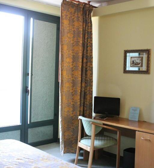 Номер Стандарт Трехместный, Ascot Lodging