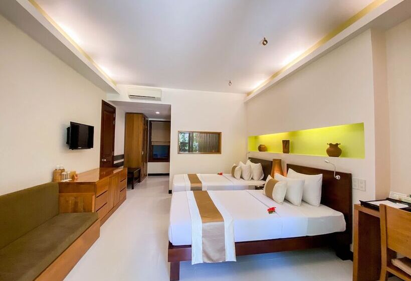 اتاق لوکس با چشم‌انداز باغ, Bamboo Village Beach Resort & Spa
