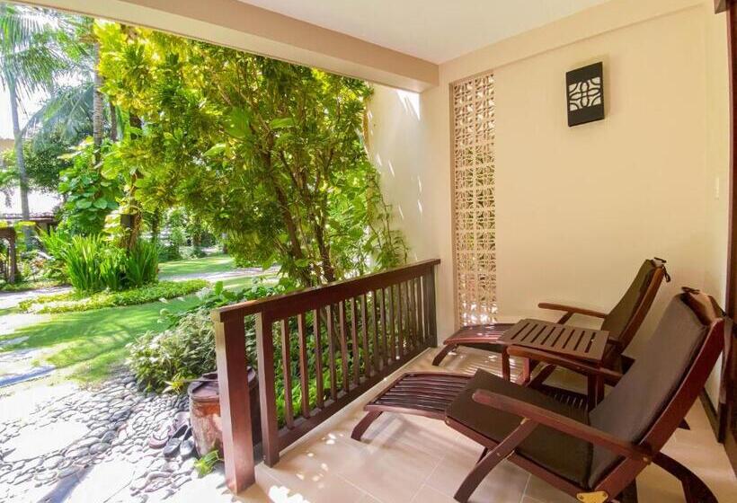 اتاق لوکس با بالکن, Bamboo Village Beach Resort & Spa