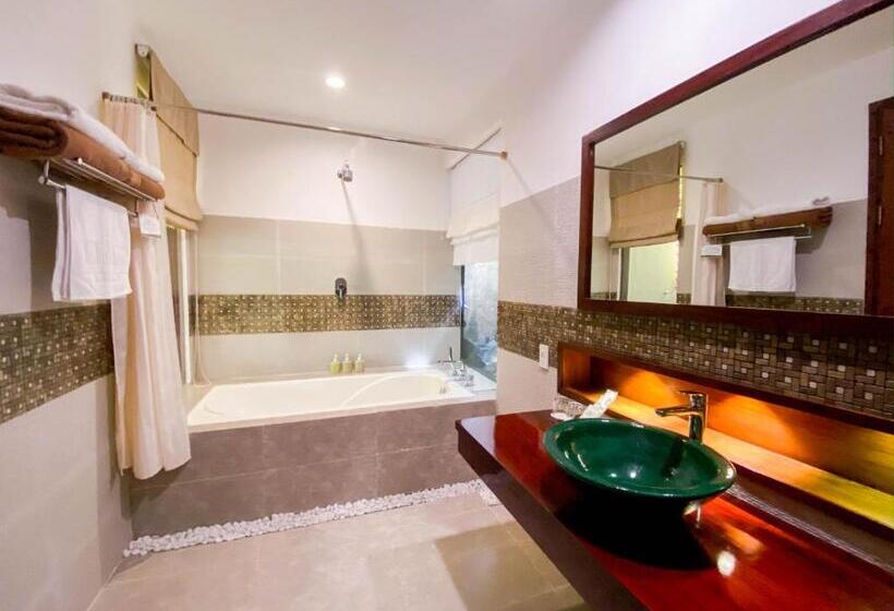 ویلای استاندارد با چشم‌انداز باغ, Bamboo Village Beach Resort & Spa