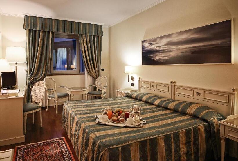 Номер Superior с Видом, Savoy Palace