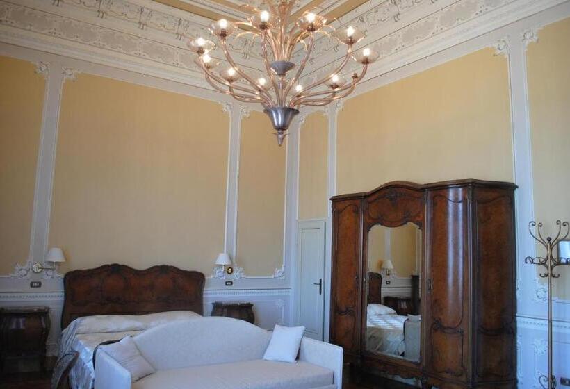 小型套房带海景, Villa Tina