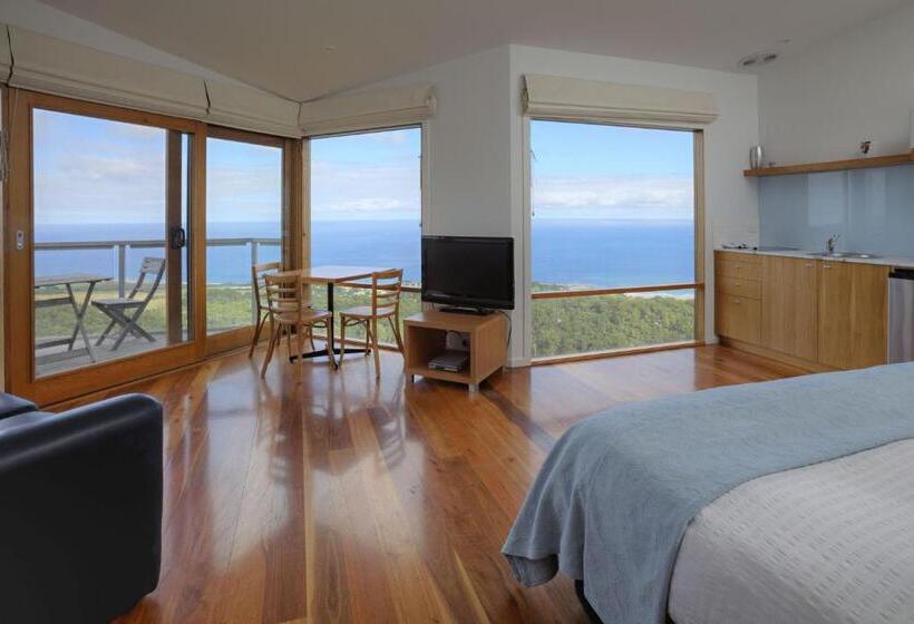 스탠다드 스튜디오 킹침대, Chris S Beacon Point Restaurant & Villas