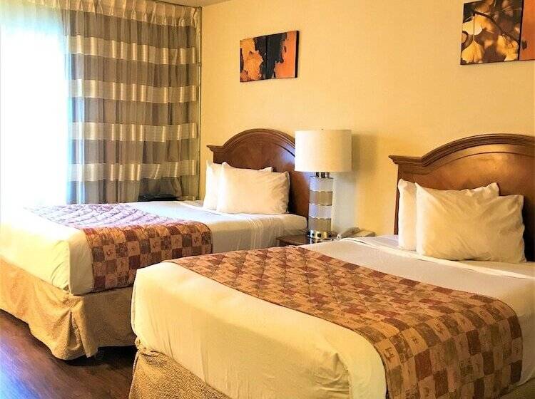 Номер Стандарт 2 Двуспальные Кровати, Ramada By Wyndham Anchorage