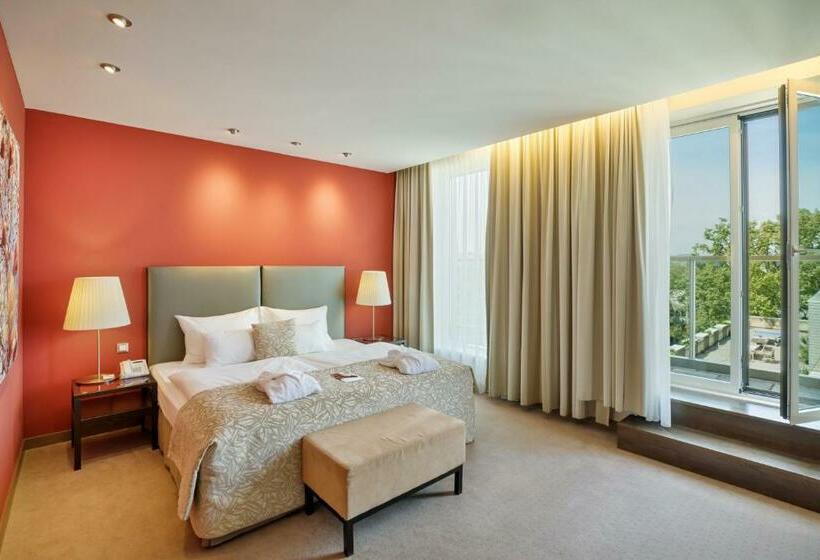 스위트, Austria Trend Hotel Savoyen Vienna   4 Stars Superior