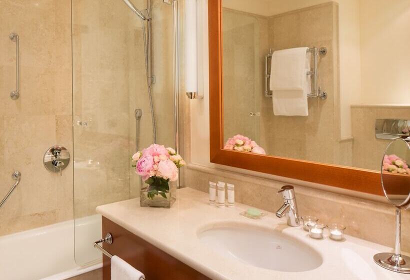 Номер Superior, Starhotels Grand Milan