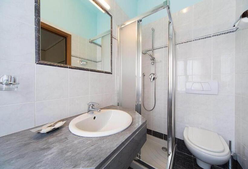 Номер Стандарт Трехместный, Villa Igea
