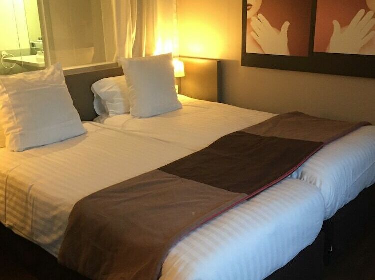 Полулюкс, Standing Hotel Suites By Actisource