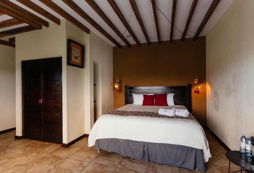 استودیوی استاندارد, Casa 1800 Ataco Hotel Boutique