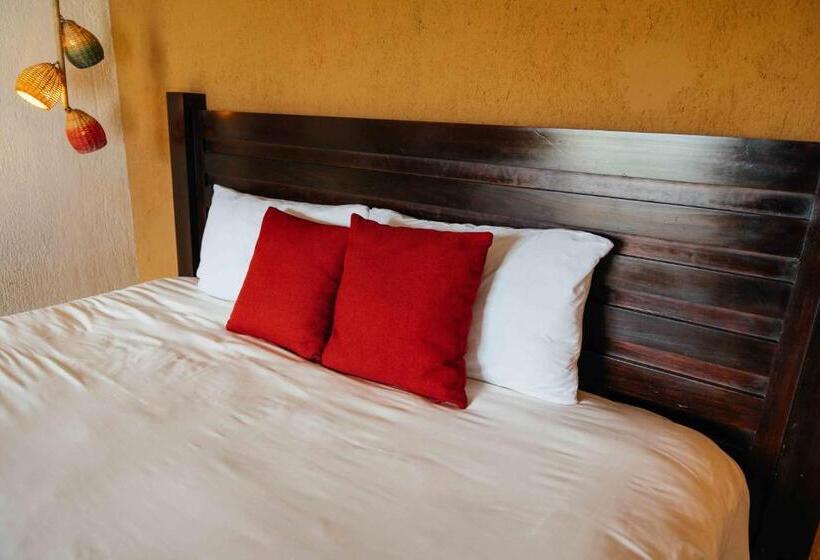 استودیوی استاندارد, Casa 1800 Ataco Hotel Boutique