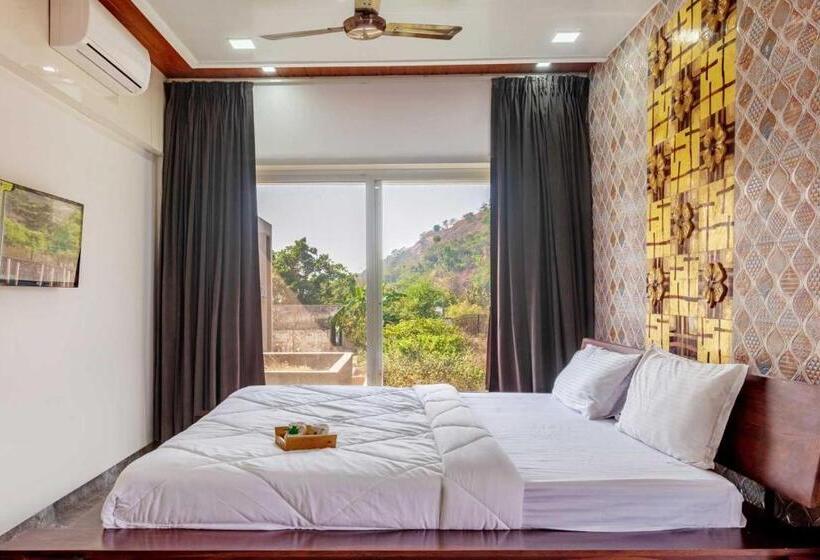 Вилла 1 Спальня, Ayurkutir Villa By Stayvista   Pool, Gym, And Snooker Table For Your Ultimate Relaxation And Enterta