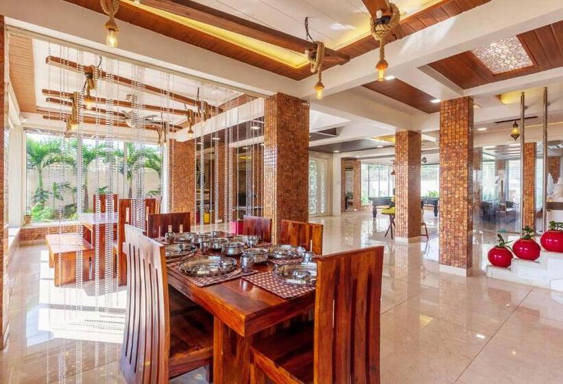 Вилла 1 Спальня, Ayurkutir Villa By Stayvista   Pool, Gym, And Snooker Table For Your Ultimate Relaxation And Enterta