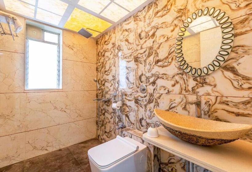Вилла 1 Спальня, Ayurkutir Villa By Stayvista   Pool, Gym, And Snooker Table For Your Ultimate Relaxation And Enterta