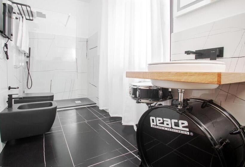Номер Deluxe, Vincent House Boutique