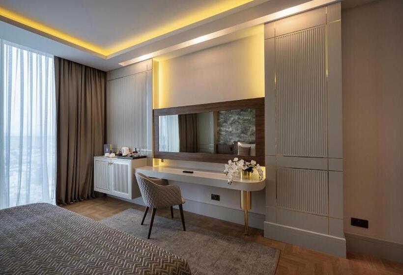اتاق لوکس, Concorde Tower Hotel & Casino