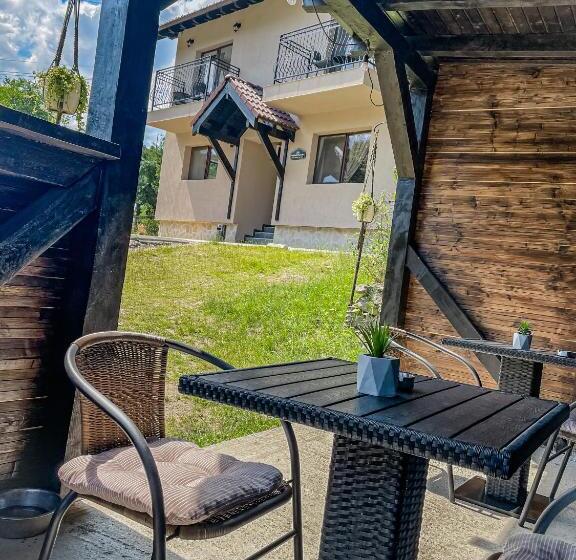 带大床的豪华间, Transylvania Mountain View Cdi