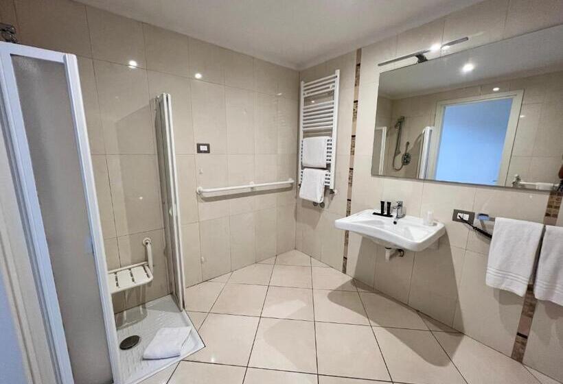Полулюкс, Toscana Sport Resort