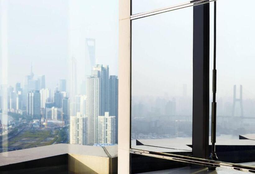 اتاق اجرایی با تخت بزرگ, Sheraton Grand Shanghai Pudong Hotel & Residences