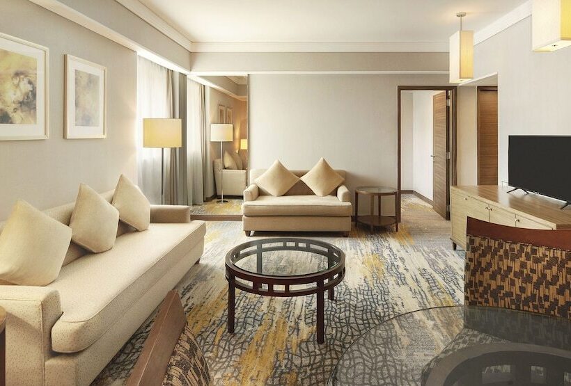 سوئیت پریمیوم, Sheraton Grand Shanghai Pudong Hotel & Residences